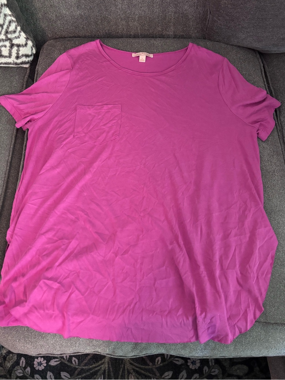 Women’s Magenta Short-Sleeve Pocket Tee - Gibson Latimer